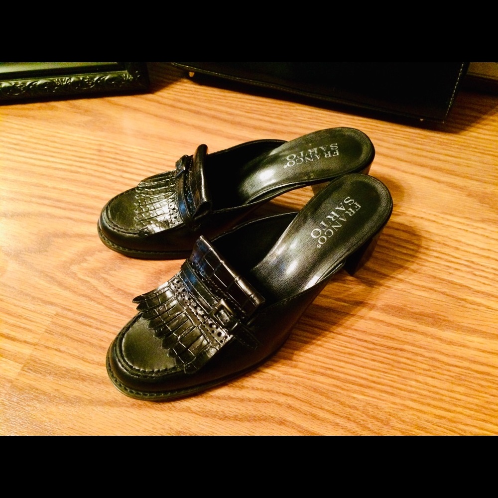Leather mule